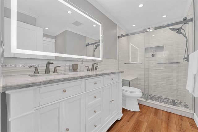 678 NE 1st St, Dania Beach, FL 33004