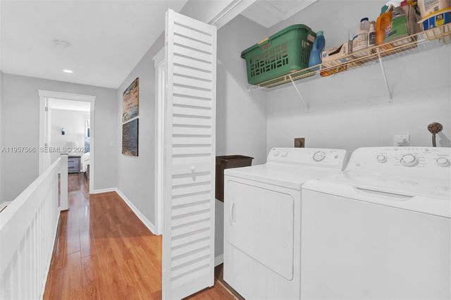 678 NE 1st St, Dania Beach, FL 33004