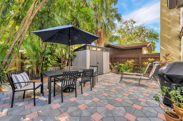 678 NE 1st St, Dania Beach, FL 33004