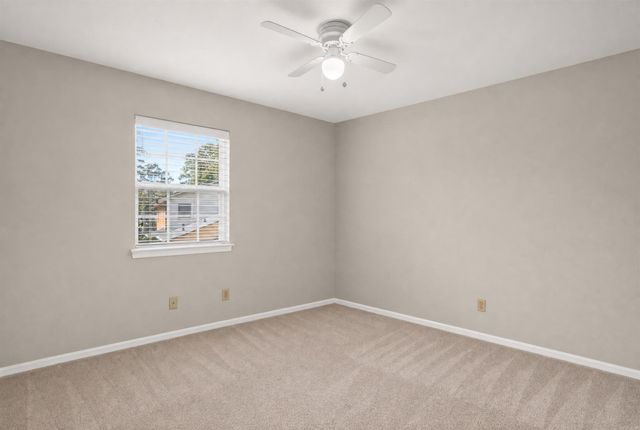 26 Queenspark Road, Little Rock, AR 72227