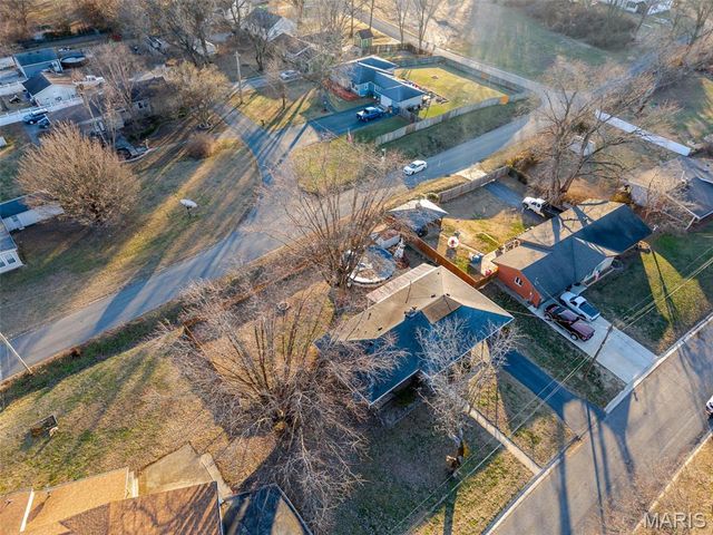 2 Fieldcrest Drive, Collinsville, IL 62234