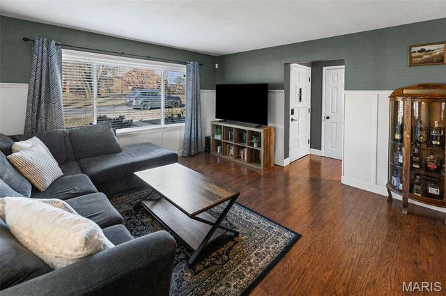 2 Fieldcrest Drive, Collinsville, IL 62234