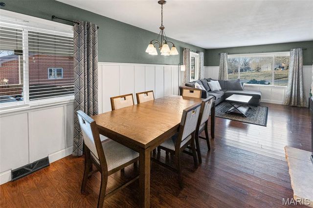 2 Fieldcrest Drive, Collinsville, IL 62234