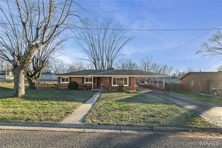 2 Fieldcrest Drive, Collinsville, IL 62234