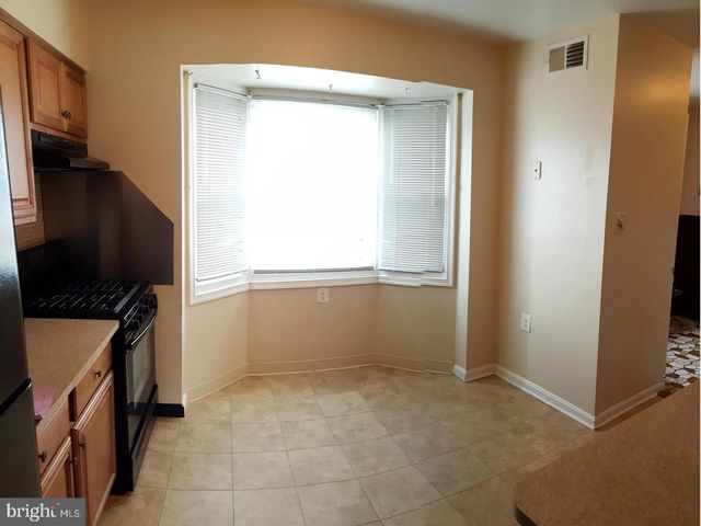 8091 COMMUNITY DR, Manassas, VA 20109
