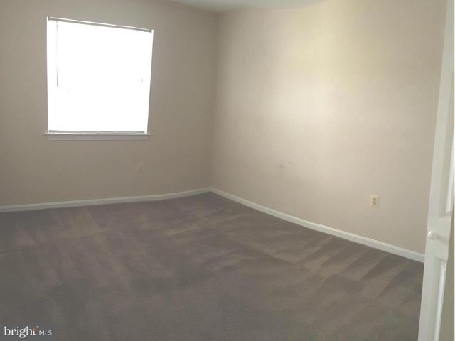 8091 COMMUNITY DR, Manassas, VA 20109