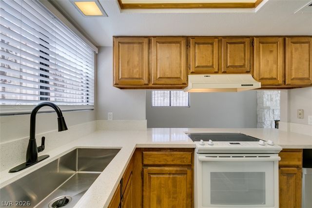 3355 Racquet Street, Las Vegas, NV 89121