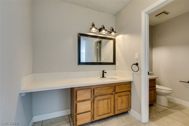 3355 Racquet Street, Las Vegas, NV 89121