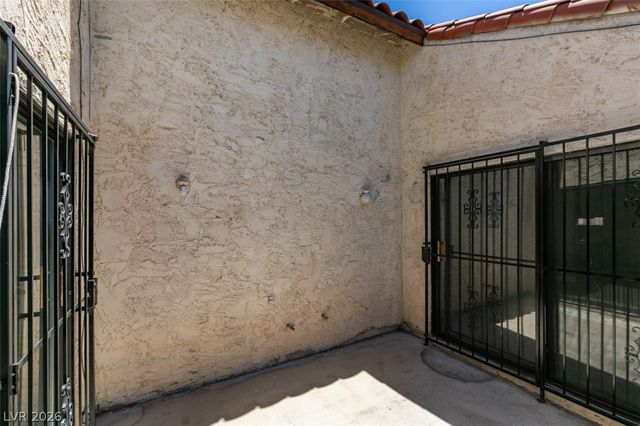 3355 Racquet Street, Las Vegas, NV 89121