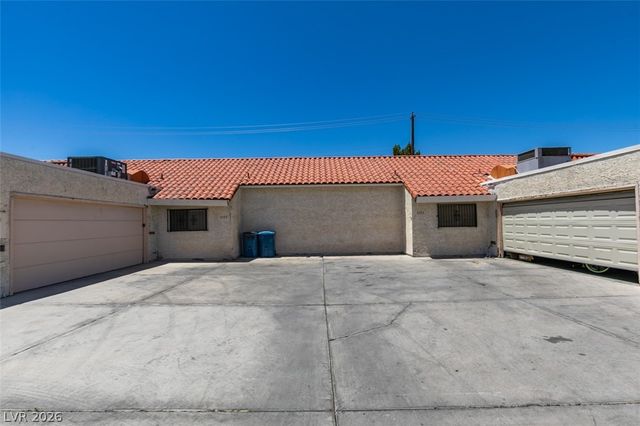 3355 Racquet Street, Las Vegas, NV 89121