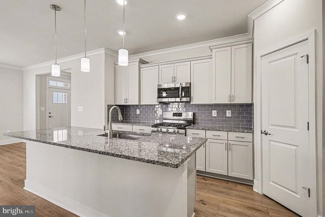 63 RUSTIC WOOD DR, Gettysburg, PA 17325