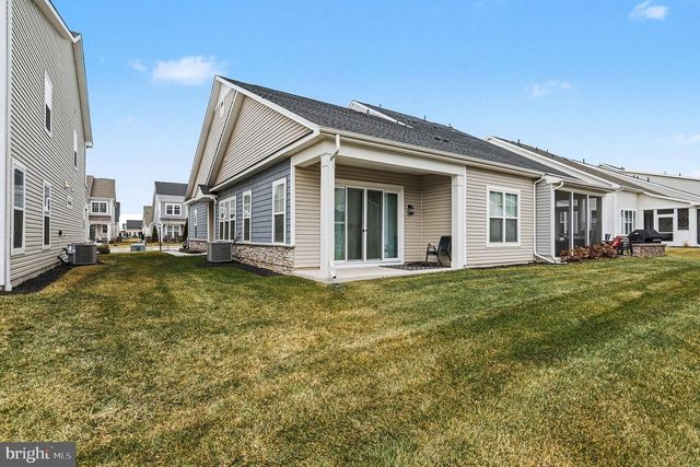 63 RUSTIC WOOD DR, Gettysburg, PA 17325