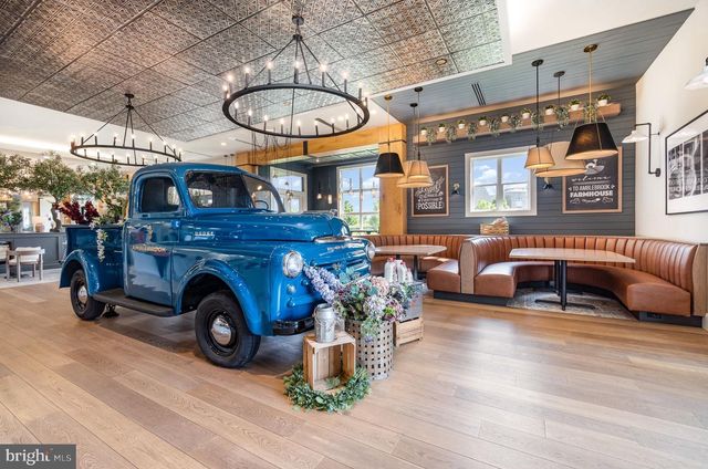 63 RUSTIC WOOD DR, Gettysburg, PA 17325