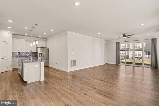 63 RUSTIC WOOD DR, Gettysburg, PA 17325