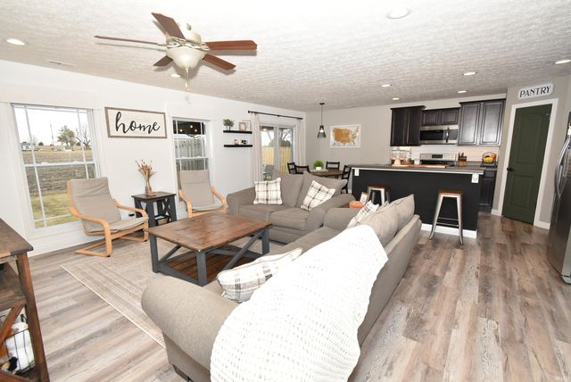 303 E Quail Drive, Oxford, IN 47971