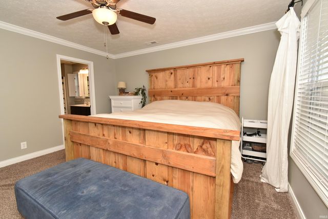 303 E Quail Drive, Oxford, IN 47971