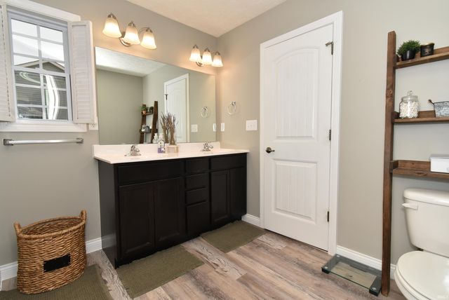 303 E Quail Drive, Oxford, IN 47971