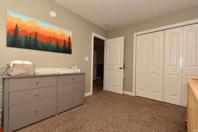 303 E Quail Drive, Oxford, IN 47971