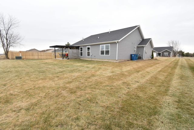 303 E Quail Drive, Oxford, IN 47971