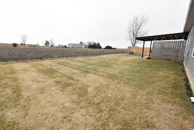 303 E Quail Drive, Oxford, IN 47971