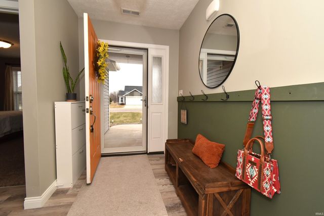 303 E Quail Drive, Oxford, IN 47971