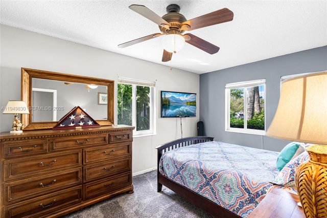 8708 SW 52nd St, Cooper City, FL 33328