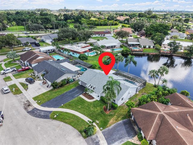 8708 SW 52nd St, Cooper City, FL 33328