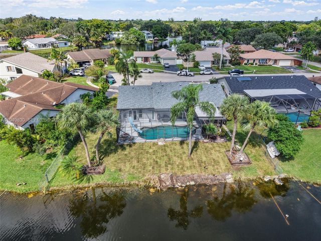 8708 SW 52nd St, Cooper City, FL 33328