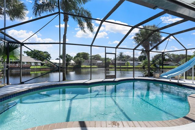 8708 SW 52nd St, Cooper City, FL 33328