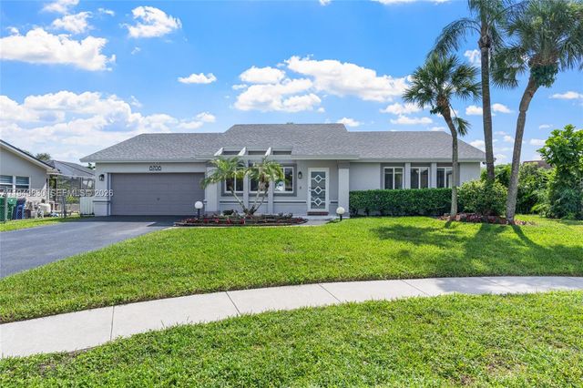 8708 SW 52nd St, Cooper City, FL 33328