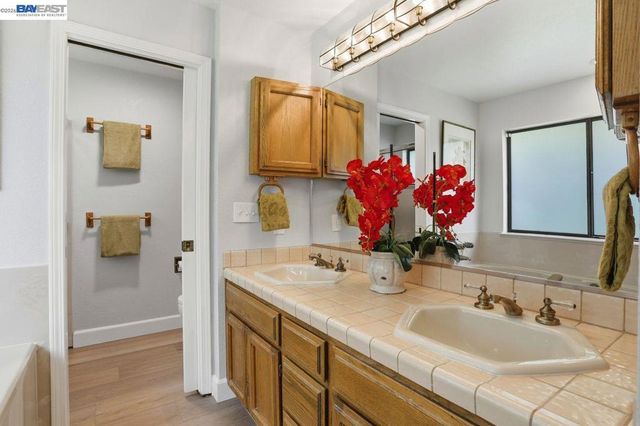 2513 Chateau Way, Livermore, CA 94550