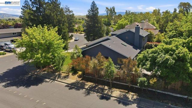 2513 Chateau Way, Livermore, CA 94550