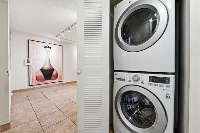 6865 Huntington Lane 106, Delray Beach, FL 33446