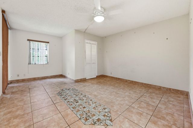 6865 Huntington Lane 106, Delray Beach, FL 33446