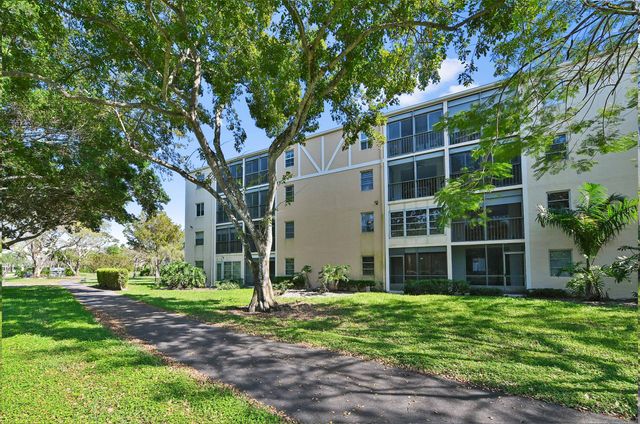 6865 Huntington Lane 106, Delray Beach, FL 33446