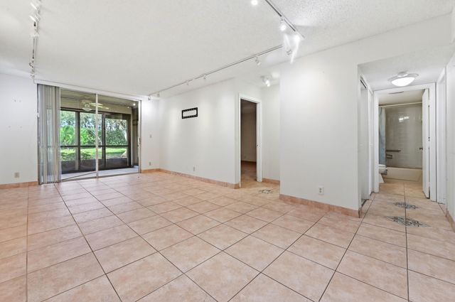 6865 Huntington Lane 106, Delray Beach, FL 33446