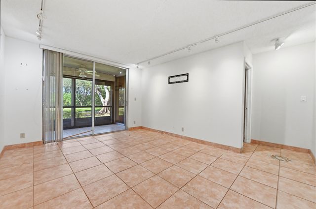 6865 Huntington Lane 106, Delray Beach, FL 33446