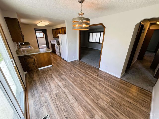 2644 W Rebecca, Meridian, ID 83646
