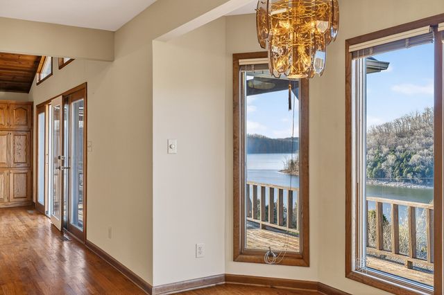 1634 Falling Water Rd, Sparta, TN 38583