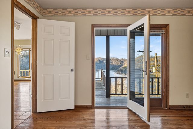 1634 Falling Water Rd, Sparta, TN 38583