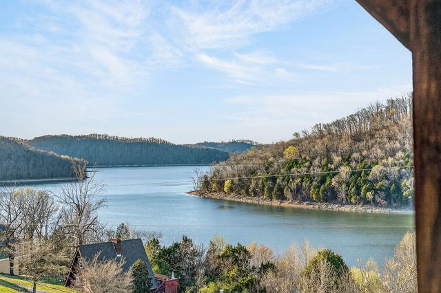 1634 Falling Water Rd, Sparta, TN 38583