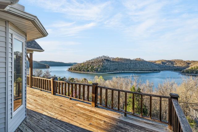 1634 Falling Water Rd, Sparta, TN 38583