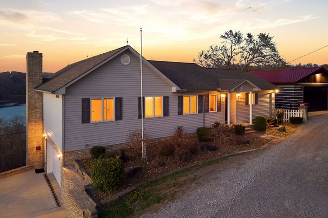 1634 Falling Water Rd, Sparta, TN 38583