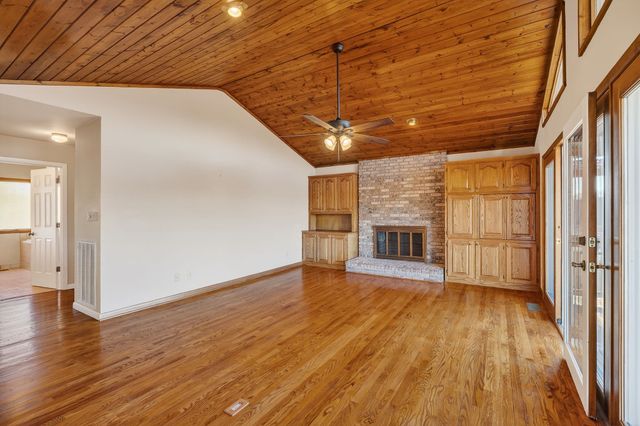 1634 Falling Water Rd, Sparta, TN 38583