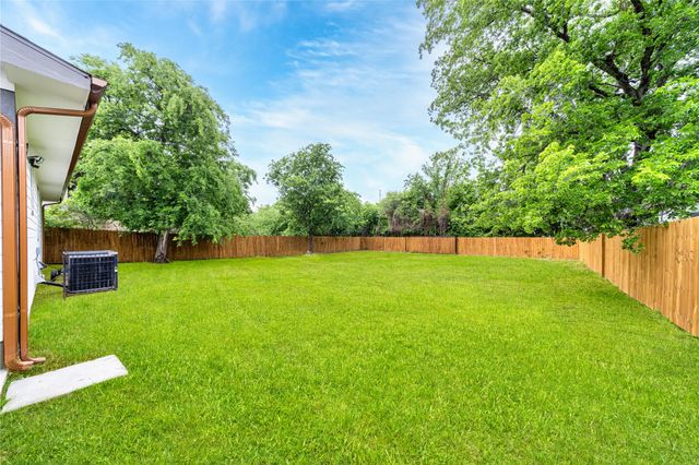 2916 Malcolm Street, Fort Worth, TX 76112