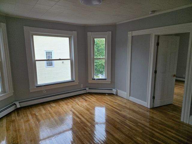 23 17th Ave 2, Haverhill, MA 01830
