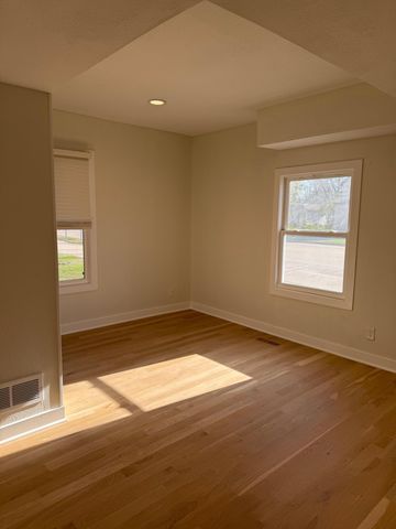 436 Adams Street SE, Hutchinson, MN 55350