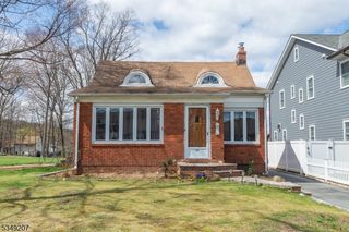34 Center Ave, Cedar Grove Twp., NJ 07009