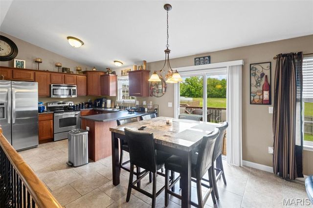 6604 Arriva Drive, O'fallon, IL 62269
