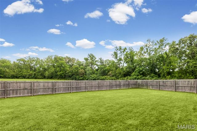 6604 Arriva Drive, O'fallon, IL 62269